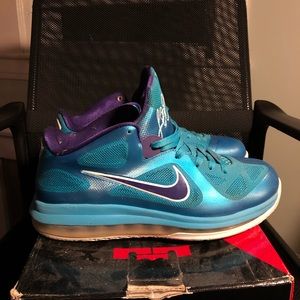 LeBron IX (9) low Charlotte Hornets